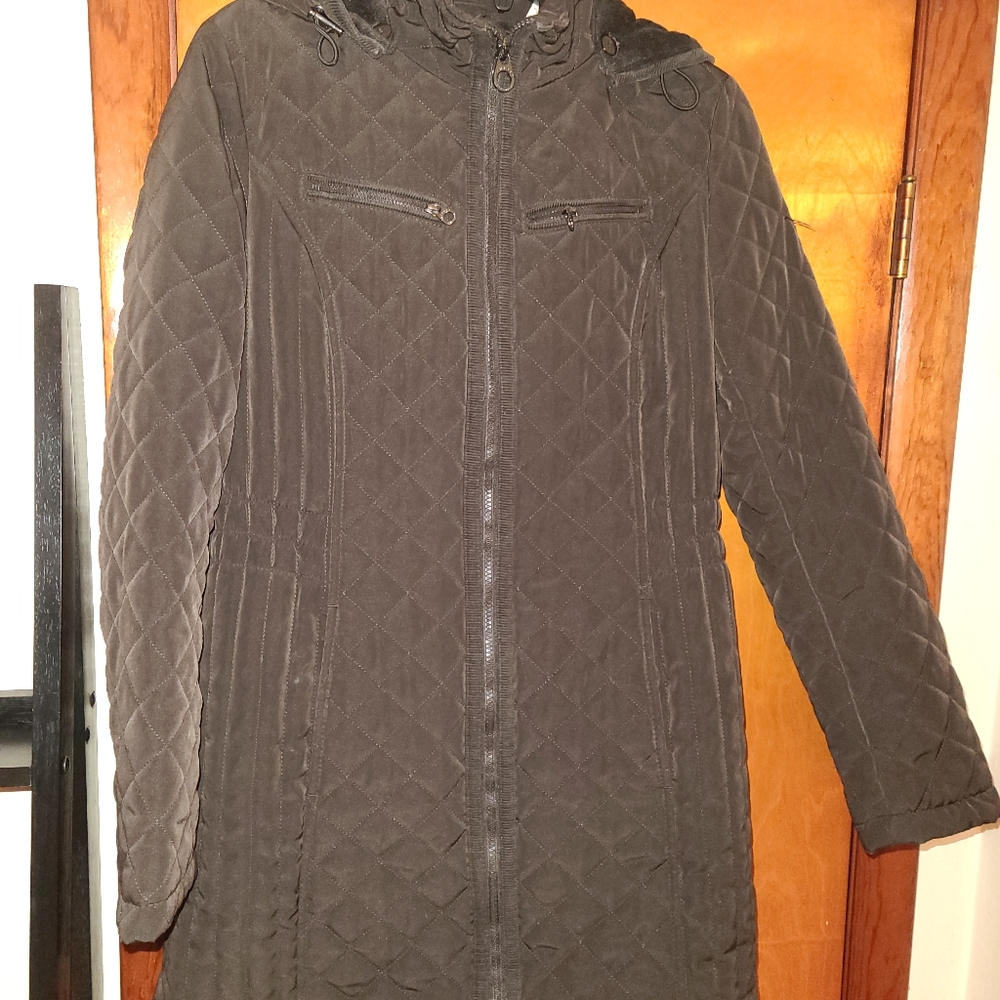 Clothing - Picture 5 of 6